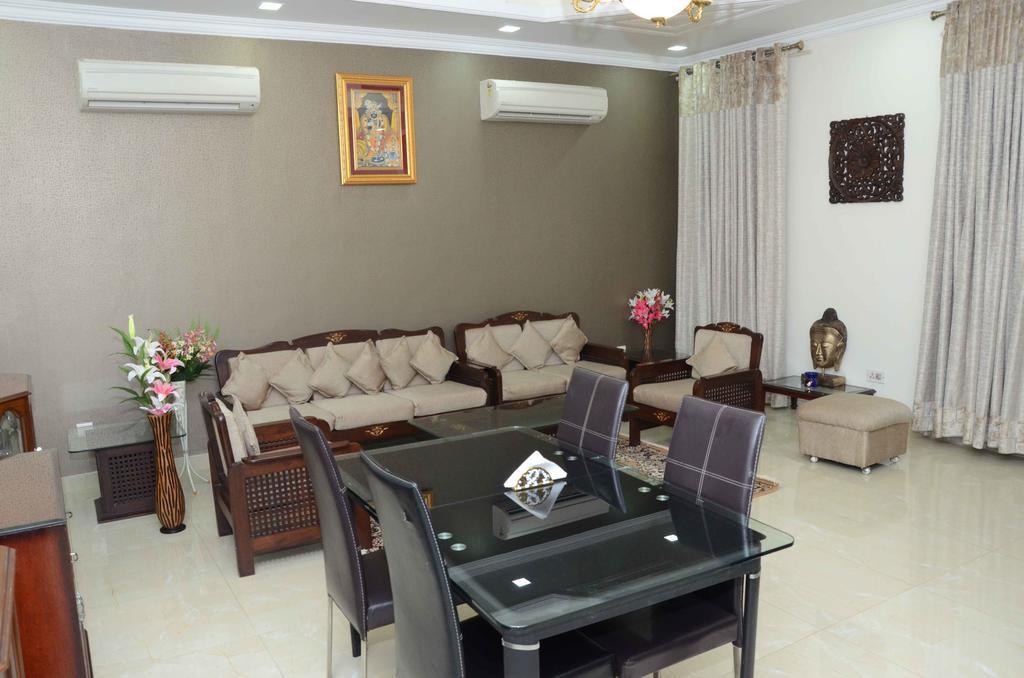 Namaste Apartments New Delhi Exterior photo