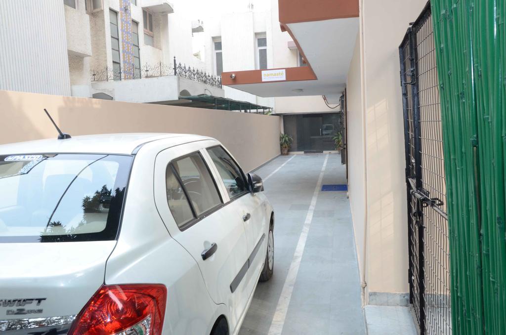 Namaste Apartments New Delhi Exterior photo