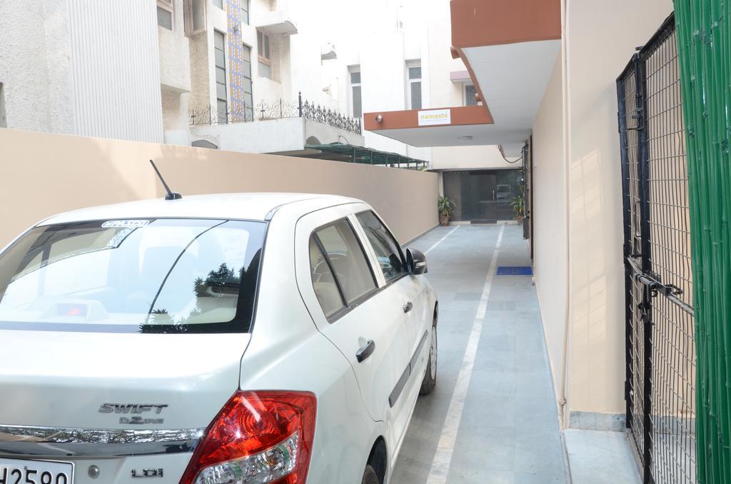 Namaste Apartments New Delhi Exterior photo