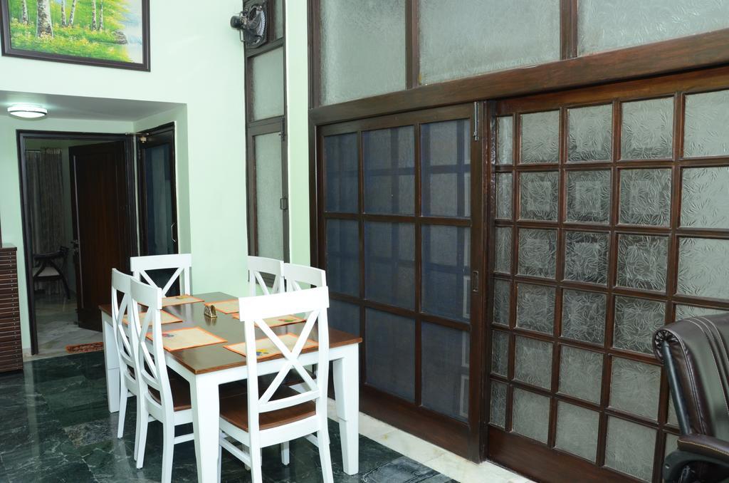Namaste Apartments New Delhi Exterior photo